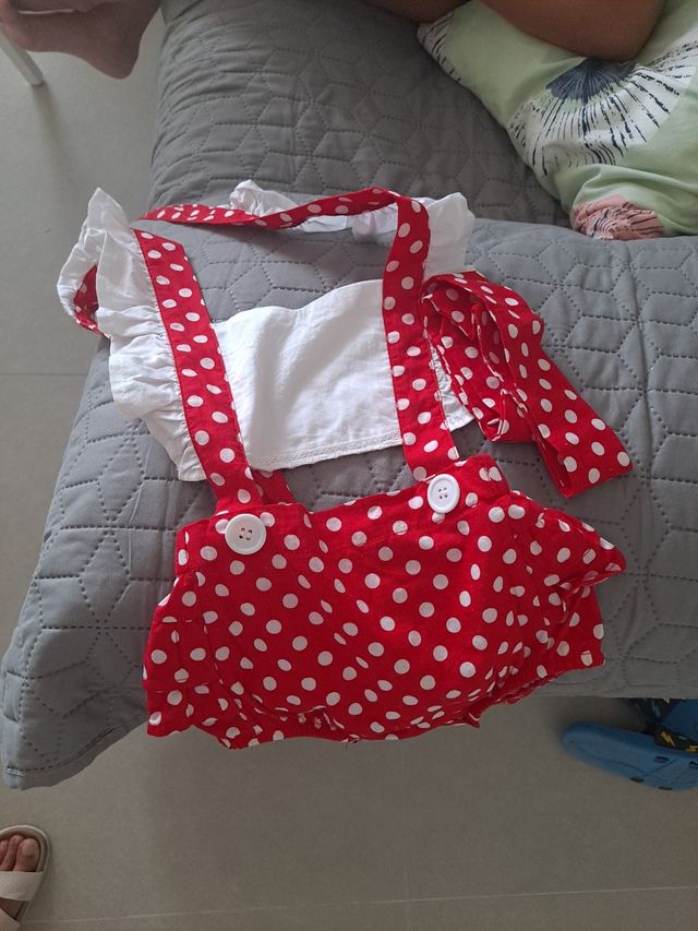 Conjunto volante bebe lunares con moño