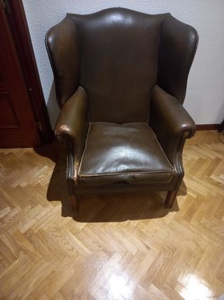 Butaca orejera de piel