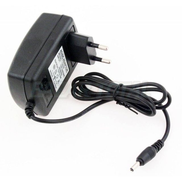 CARGADOR CON PUNTA DE 3.5mm. UNIVERSAL DE 12V 2.0A