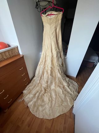 vestido de novia hanibal laguna y torera