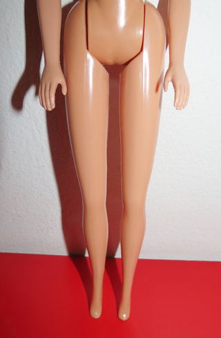 Barbie Fun to Dress 1987