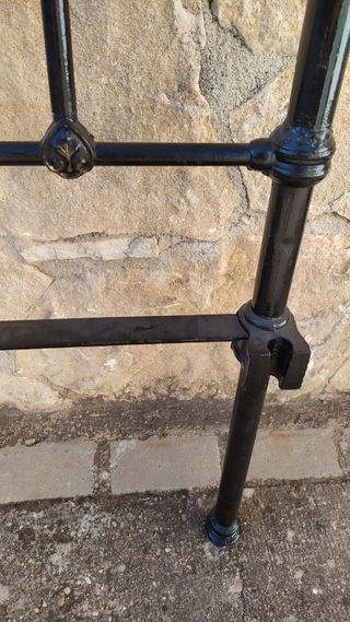 Cabecero antiguo de forja