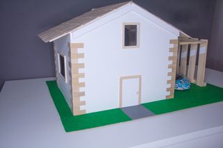 Casa de madera preciosa y enorme.