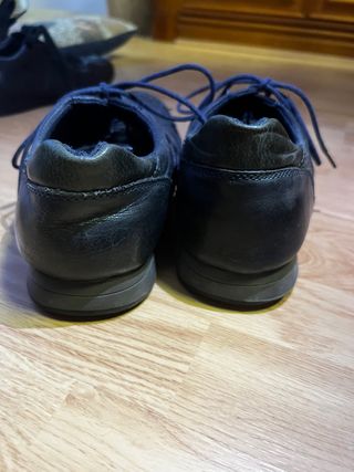 Zapatos pareoes originales , talla 44