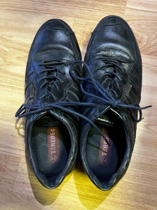 Zapatos pareoes originales , talla 44