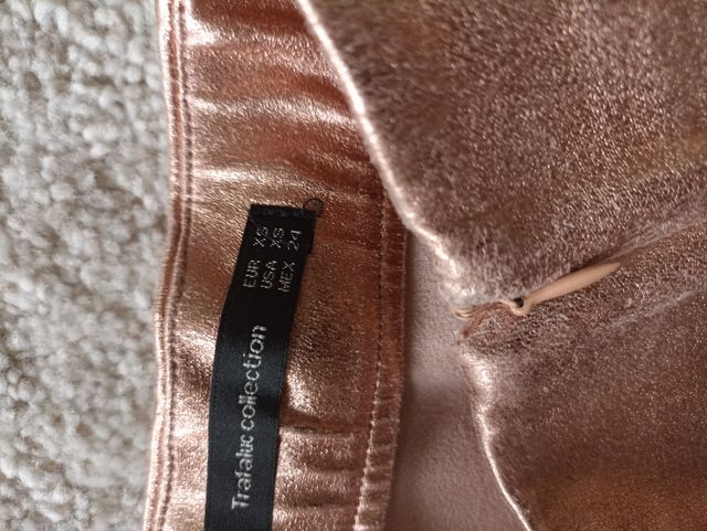 Falda metalizada Zara