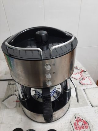 CAFETERA UFESA,MAS LICUADORA