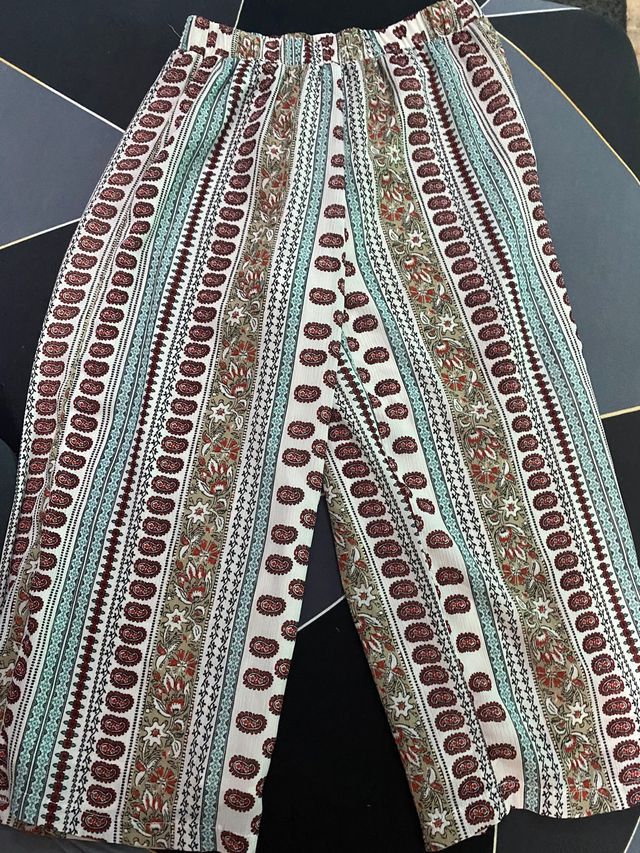 Pantalón Palazo S Bershka estampado