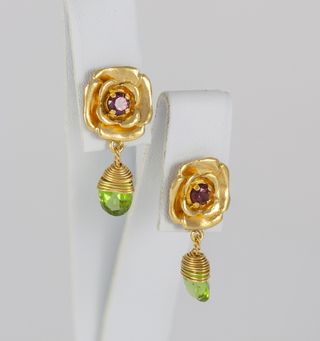 Pendientes Tous en oro amarillo 18k con piedras na