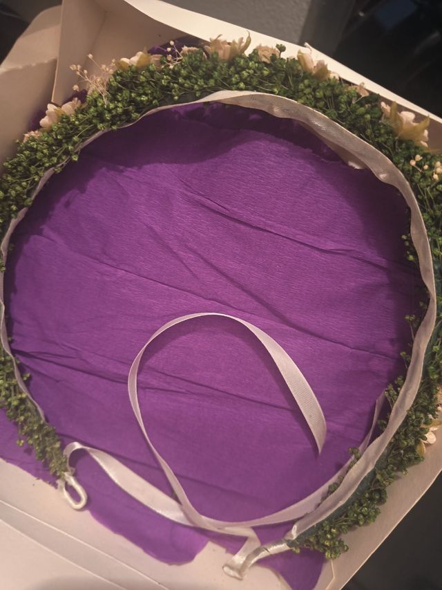 Diadema hecha amamos flores secas