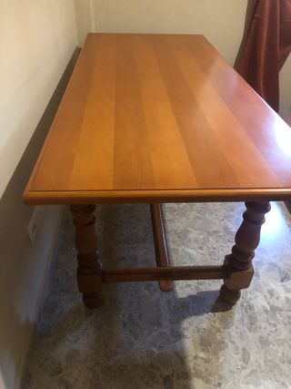 Mesa de madera maciza