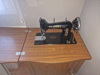 Máquina de coser antigua Sigma
