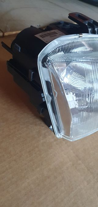 Faro derecho renault megan 1996