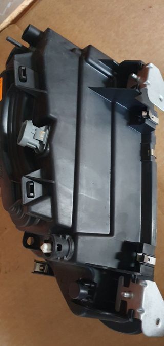 Faro derecho renault megan 1996