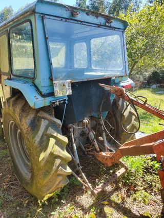 Ebro 460  vende o se cambia minipala o todoterreno