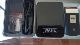 Afeitadora eléctrica de viaje.