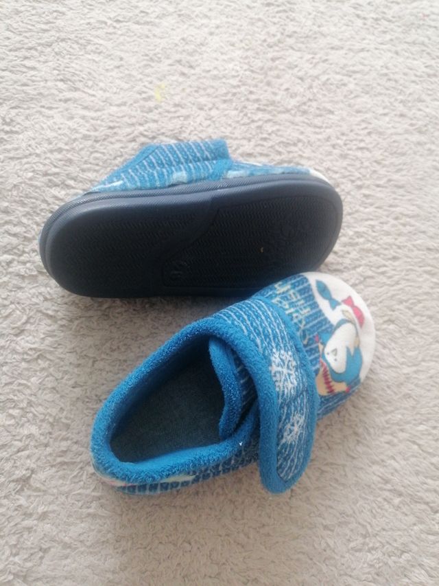 Zapatillas casa T25