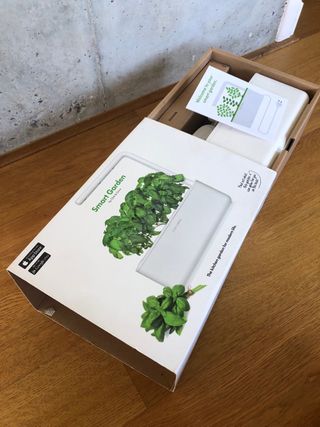 Huerto inteligente de interior de Click&Grow