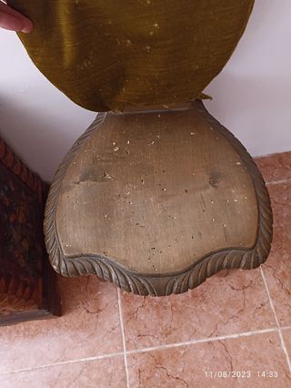 Arca cofre y sillas vestibulo