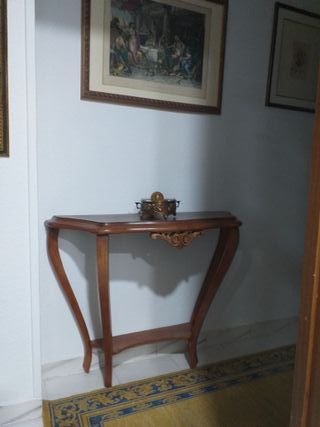 CONSOLA DE NOGAL ANTIGUA