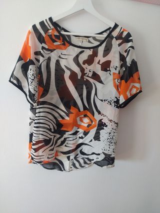 Blusa semi transparente