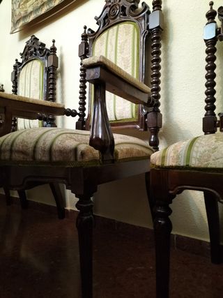 SALÓN COMEDOR MADERA TALLADA COMPLETO