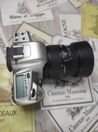 CAMARA DE FOTOS PENTAX MZ-60 nueva sin estrenar