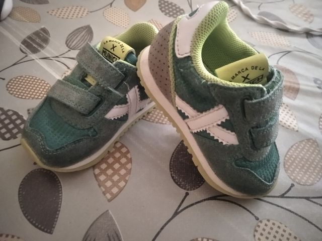 Zapatillas bebé talla 17-18