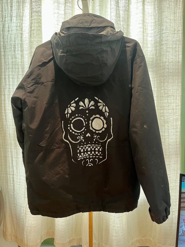 Chaqueta de invierno y esqui T. S con calavera
