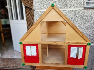 Casa muñecas de madera