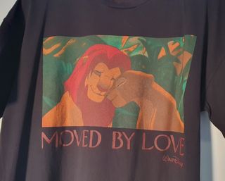 LOTE 2 CAMISETAS DISNEY