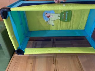 Parque cuna portátil