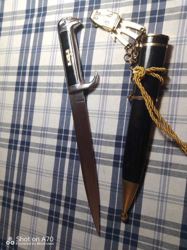 Tagliacarte fascista storico