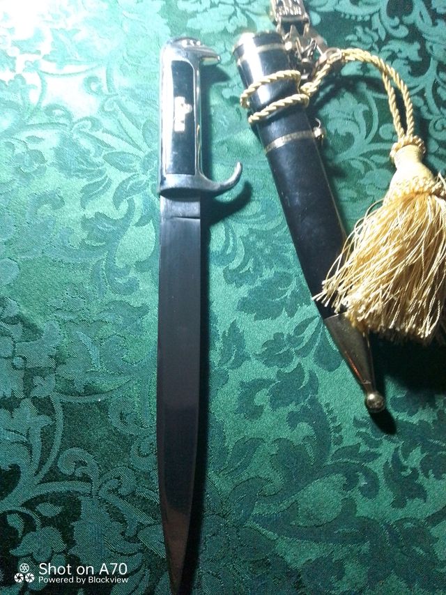 Tagliacarte fascista storico