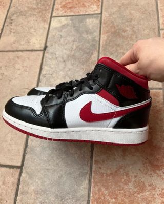 Nike Jordan Mid