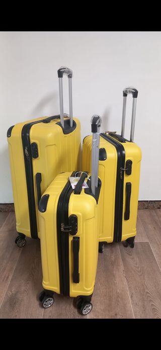 Set  de tres maletas nuevas 8 Ruedas