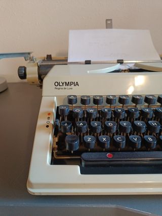 Máquina de escribir Olympia