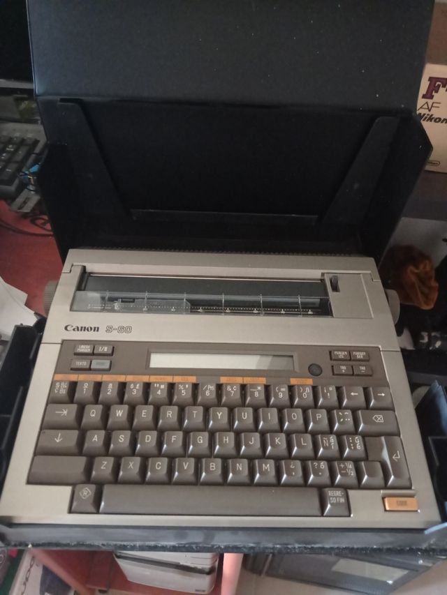 Maquina de Escribir. Canon