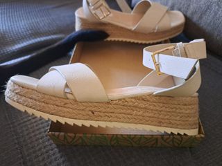 Sandalias cuña t.36 STRADIVARIUS