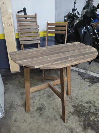 Mesa y sillas jardin