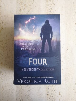 Saga Divergente en inglés