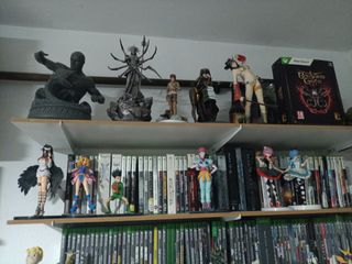 Figuras anime, funkos y atrezzo