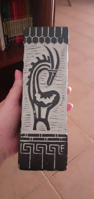 Jarrón étnico color negro y blanco