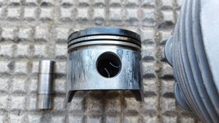 Cilindros y pistones Guzzi V7 850 (70's)