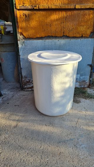 Aljibes de agua bidones depósitos 