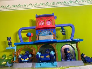 pjmaks juguetes . base y coches