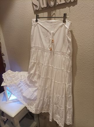 Falda blanca bordada tipo ibicenca adlib