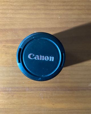 Canon EOS 20D con objetivo 18-55