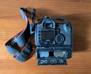 Canon EOS 20D con objetivo 18-55