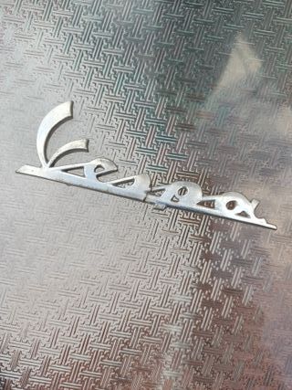 logotipo original Vespa